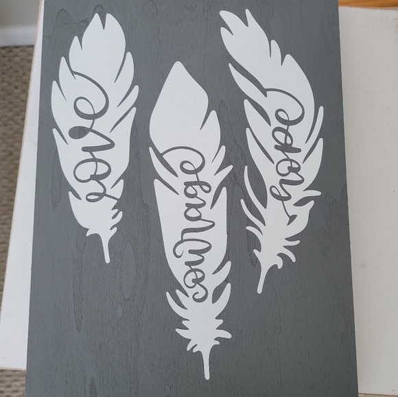Love Courage Hope Feather Sign - Picture 4 of 4